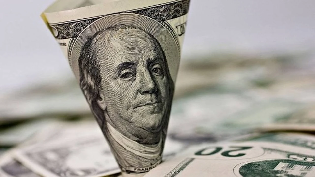 تطورات جديدة في سعر الدولار مقابل الجنيه خلال تعاملات مساء اليوم الخميس